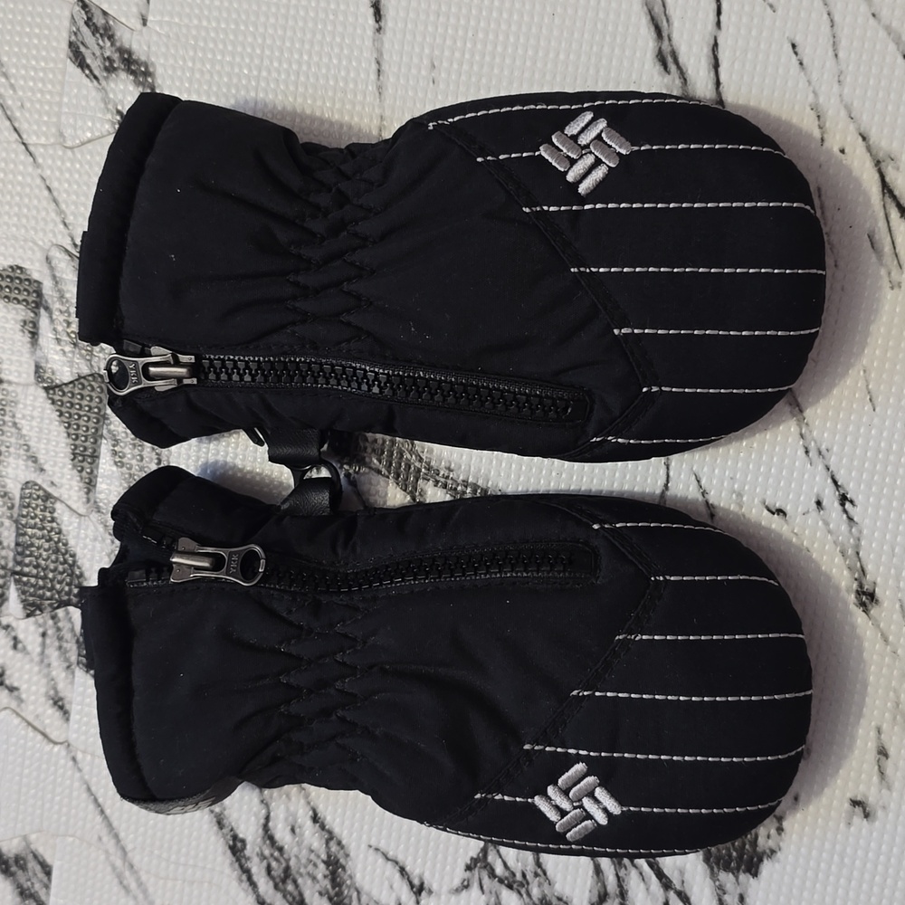 Columbia Infant Black Mittens with Zipper